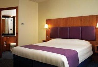 фото отеля Premier Inn Stockport Central