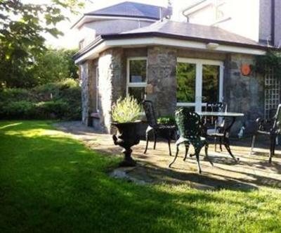 фото отеля Lough Kip Lodge Moycullen