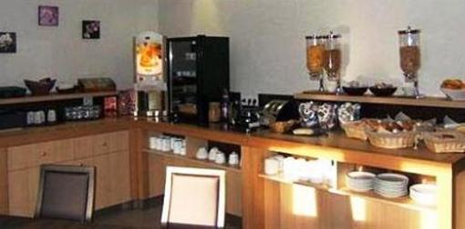 фото отеля Hotel Kyriad Chambery - La Ravoire