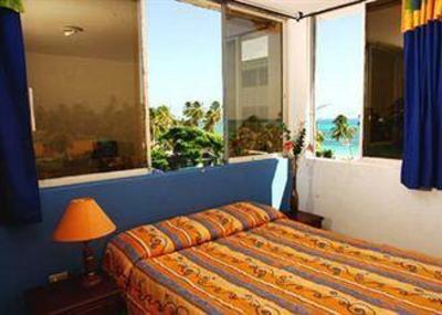 фото отеля Hotel on Vacation Beach
