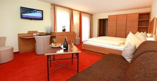 фото отеля Bachschmied Hotel Gasthof Maria Alm am Steinernen Meer