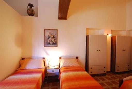 фото отеля Villa Quattro Pini B&B