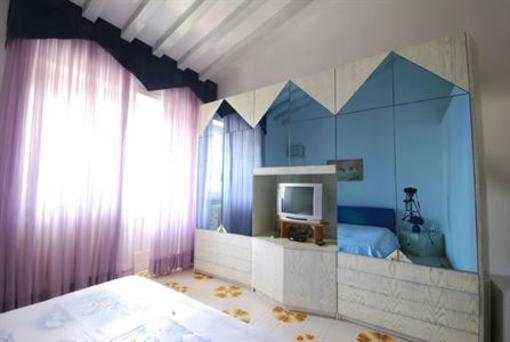 фото отеля Villa Quattro Pini B&B