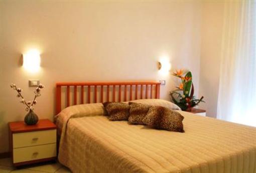 фото отеля Residenza Mediterranea Rimini