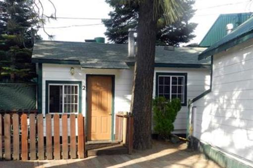 фото отеля Doc's Cottages
