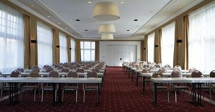 фото отеля Steigenberger Hotel Bad Neuenahr
