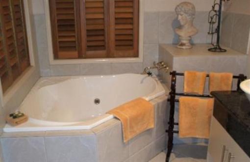 фото отеля Beerwah Hideaway B&B Caloundra