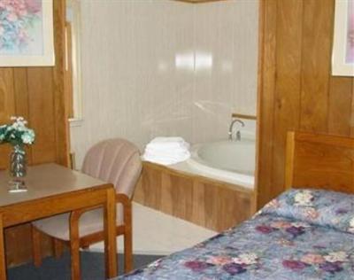 фото отеля Passport Inn Utica
