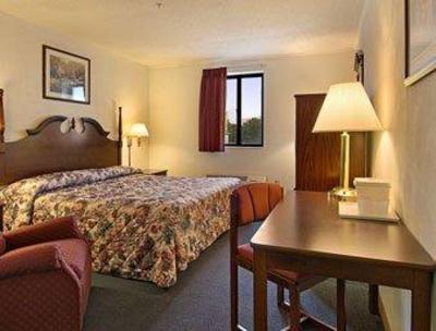 фото отеля Crossroads Inn Effingham