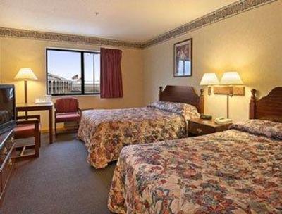 фото отеля Crossroads Inn Effingham