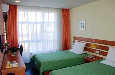 фото отеля Home Inn Wuxi Taihu Hubin Road Commercial Street