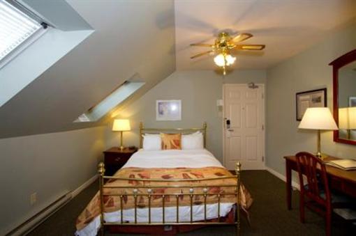фото отеля Brigantine Inn