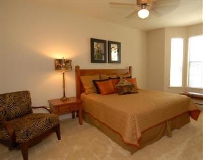 фото отеля Camden Lakes Apartments