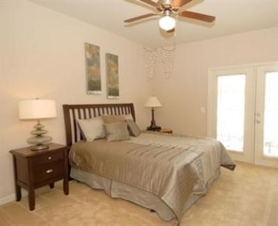 фото отеля Camden Lakes Apartments