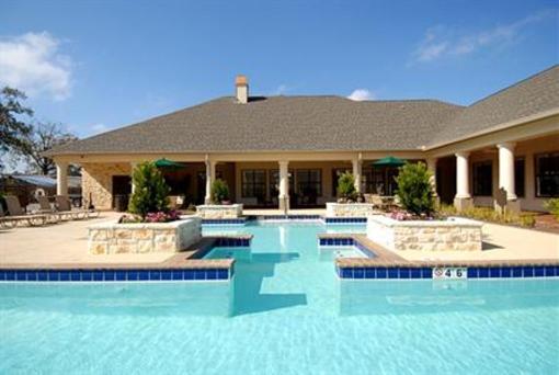 фото отеля Camden Lakes Apartments