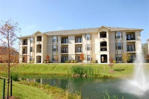 фото отеля Camden Lakes Apartments