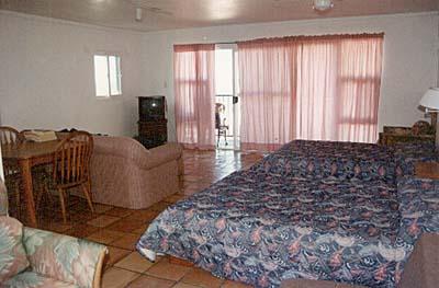 фото отеля Backpackers Vacation Inn and Plantation Village