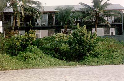 фото отеля Backpackers Vacation Inn and Plantation Village