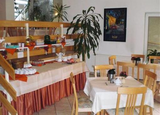 фото отеля Hotel-Pension-Cafe Lender