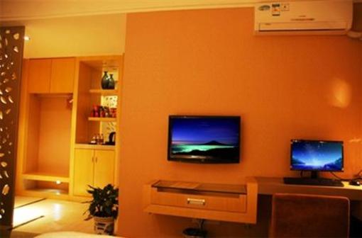 фото отеля Zhonghai Hotel