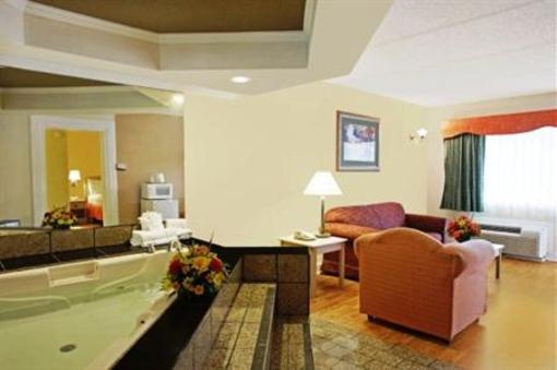 фото отеля Cumberland Island Inn & Suites