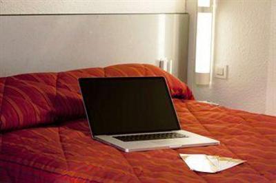фото отеля Premiere Classe Hotel Cambrai Proville