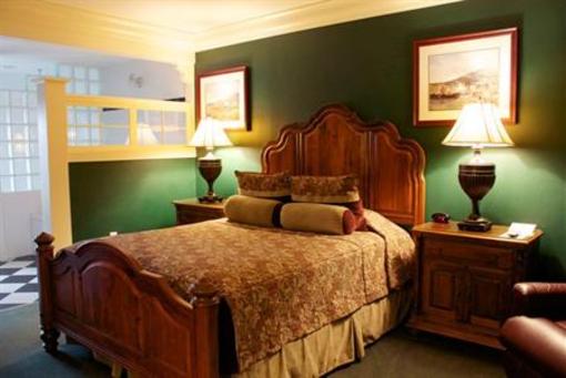 фото отеля St Brendans Inn Green Bay