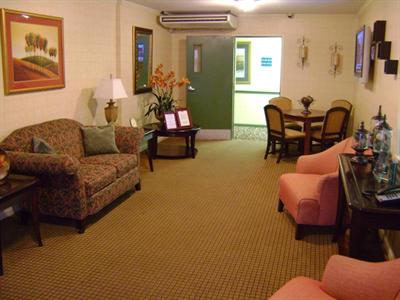 фото отеля Home Towne Suites Greenville (North Carolina)