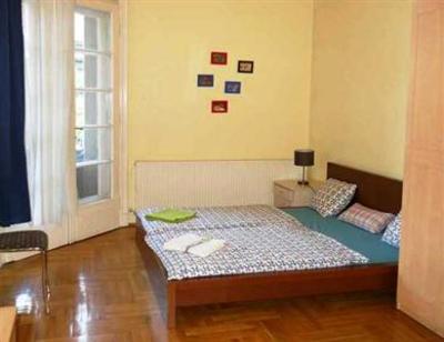 фото отеля Boulevard Hostel