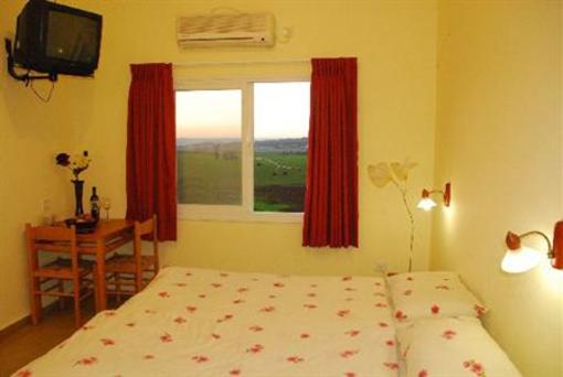 фото отеля Kibbutz Mizra Country Lodging