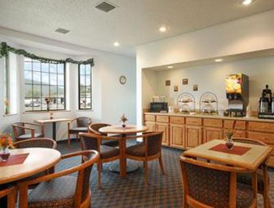 фото отеля Super 8 Cobleskill