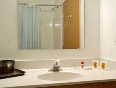 фото отеля Super 8 Cobleskill