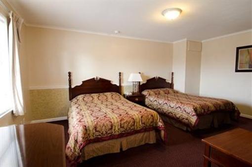 фото отеля Rockford Alpine Inn & Suites