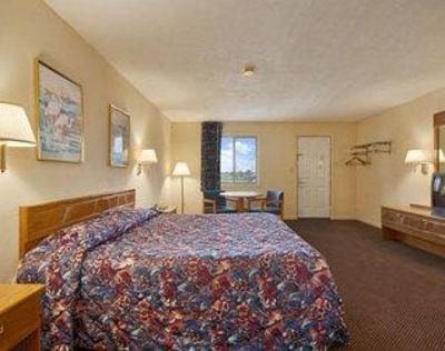 фото отеля Super 8 Motel Centerville Richmond