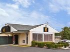 фото отеля Super 8 Motel Centerville Richmond