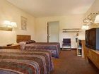 фото отеля Super 8 Motel Centerville Richmond