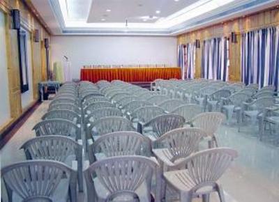 фото отеля Aurangabad Gymkhana Club