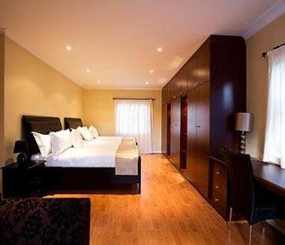 фото отеля Royal Love Nest Guest House Cape Town