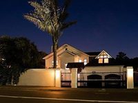Royal Love Nest Guest House Cape Town