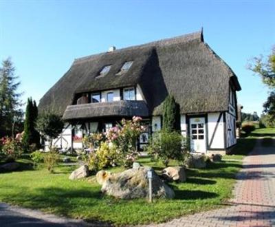 фото отеля Reethauser auf Monchgut Hotel Middelhagen