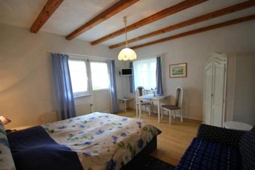 фото отеля Reethauser auf Monchgut Hotel Middelhagen