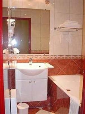 фото отеля Le Cedre Hotel Noyon