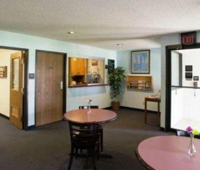 фото отеля Super 8 Sheboygan WI