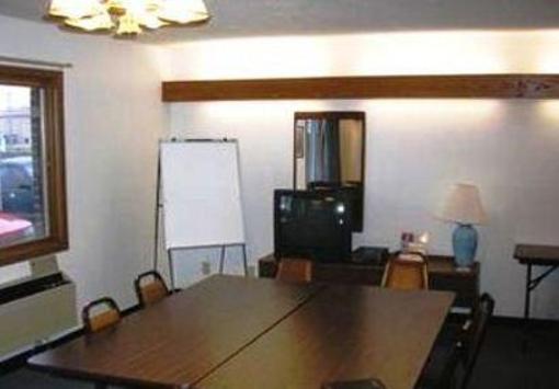 фото отеля Super 8 Sheboygan WI