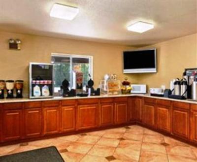 фото отеля Super 8 Sheboygan WI