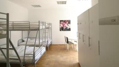 фото отеля Ubernacht Hostel