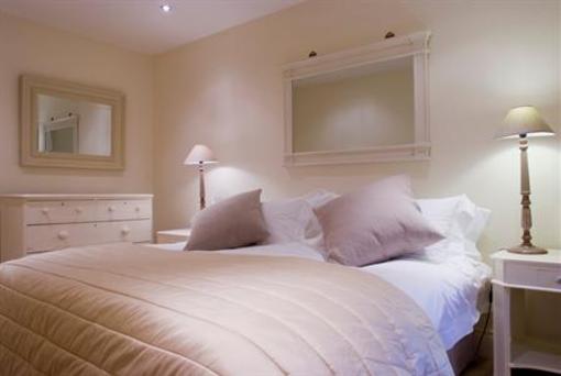фото отеля Cheltenham Apartments
