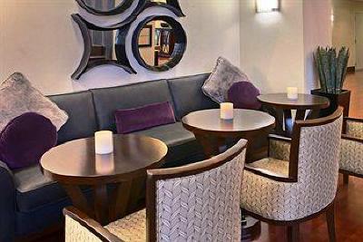 фото отеля Hampton Inn & Suites Athens I-65