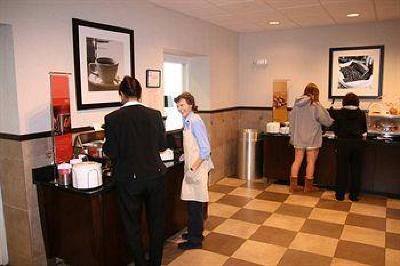 фото отеля Hampton Inn & Suites Athens I-65