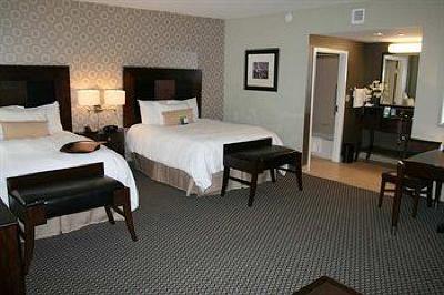 фото отеля Hampton Inn & Suites Athens I-65
